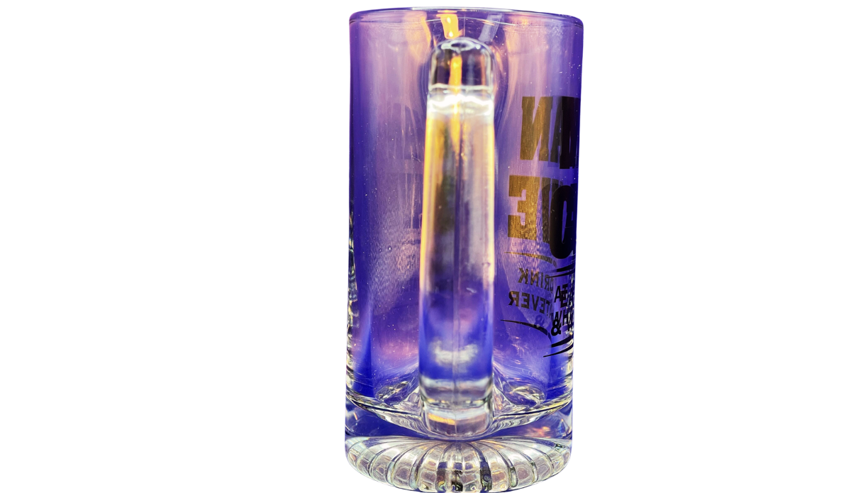 Man Cave Beer Mug handle view with large clear glass handle and thick patterned base