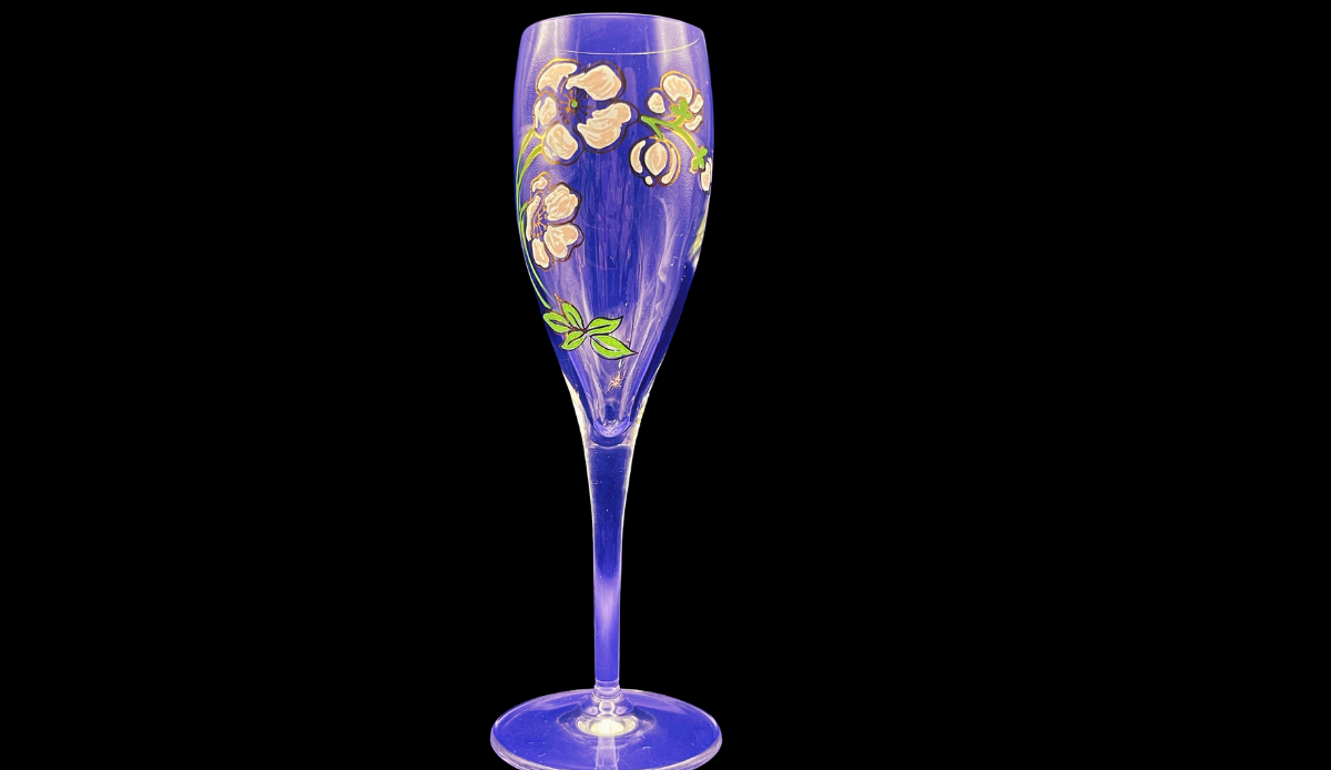 Perrier Jouet Pink Floral Champagne Flute front view clear glass with pink flowers