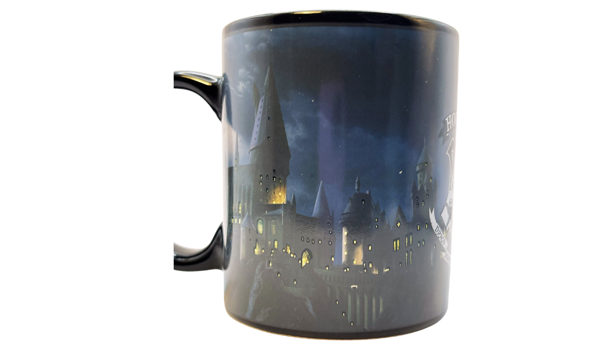 Harry Potter Hogwarts Heat Activated Mug left side showing Hogwarts Castle after activation