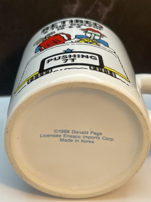 This vintage Retired Golfer Funny Coffee Mug Vintage is the perfect #cupofmood to tee up laughs and serve a hot cup of freedom!