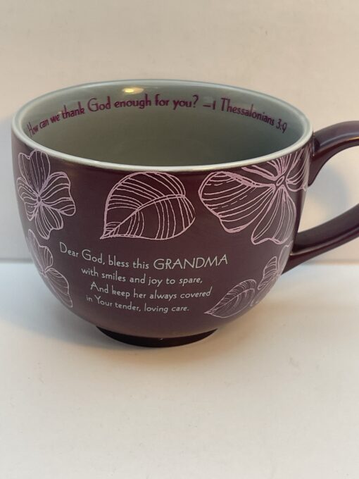 This Prayer for Grandma Abbey Press Mug is a retired collectible that pairs spiritual elegance with heartfelt scripture.