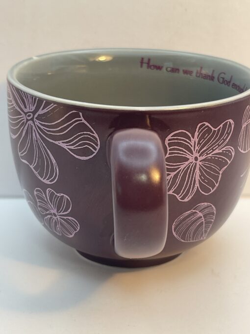 This Prayer for Grandma Abbey Press Mug is a retired collectible that pairs spiritual elegance with heartfelt scripture.
