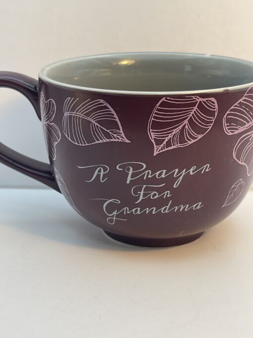 This Prayer for Grandma Abbey Press Mug is a retired collectible that pairs spiritual elegance with heartfelt scripture.