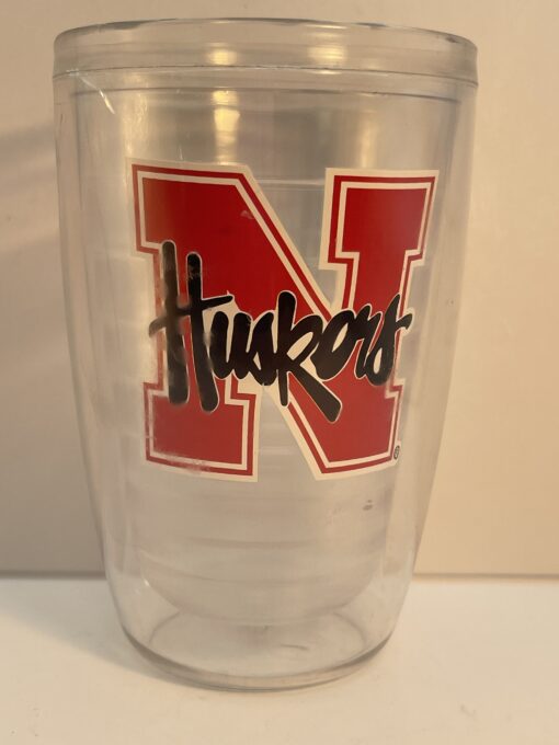 Calling all Huskers fans — it’s time to sip in school spirit with the Nebraska Cornhuskers Insulated Acrylic Tumbler! It's the perfect Husker #cupofmood!