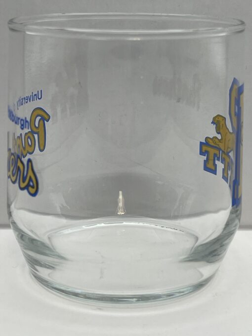 Celebrate college basketball history and Panther pride with our Vintage Pitt Panthers Collectible Glass! It's the perfect #cupofmood and a rare gem.