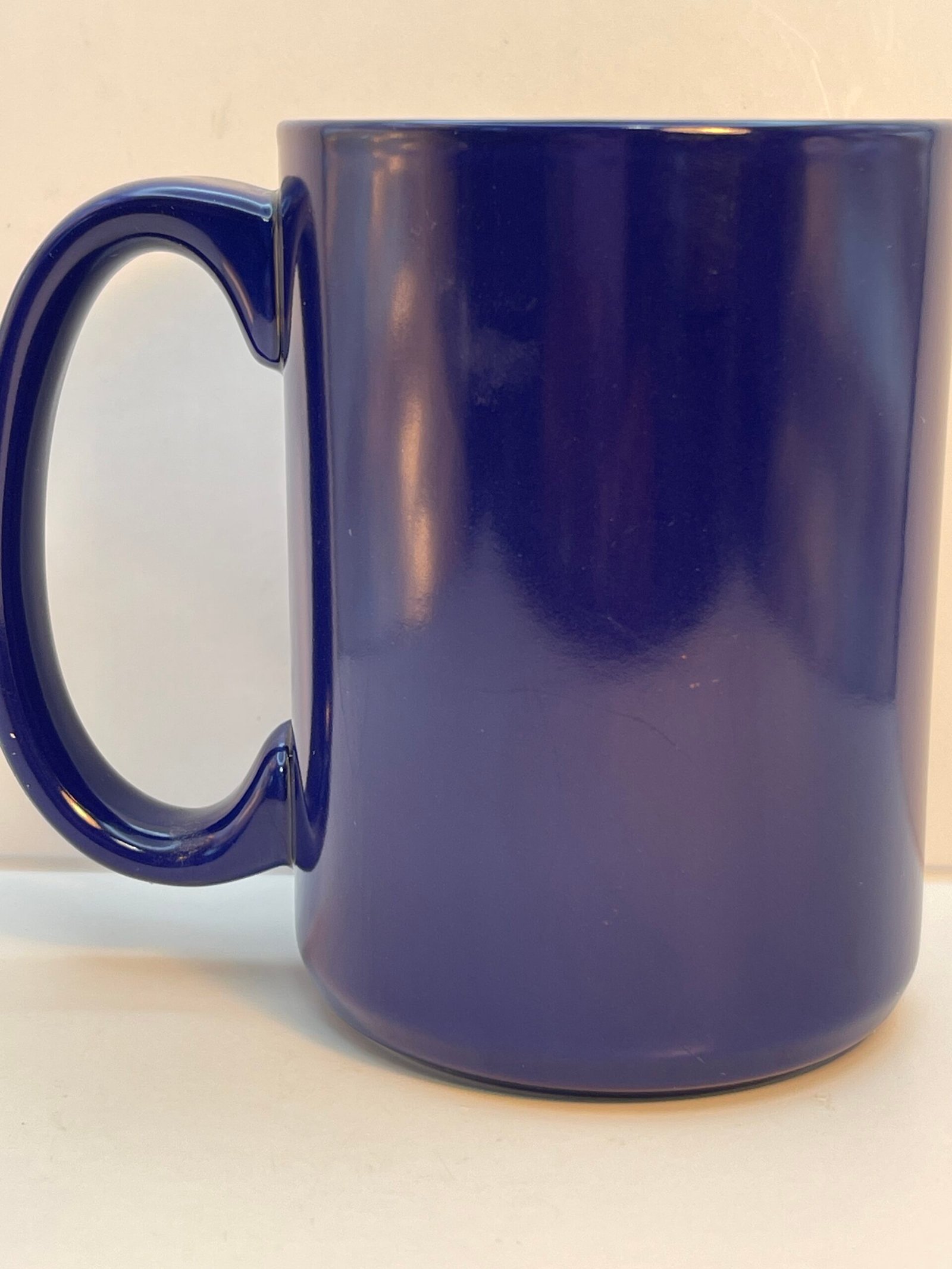 Calling all proud grandpas of Smithies! This Smith College Grandpa Bistro Mug is the perfect #cupofmood to elevate your coffee game and your family pride!