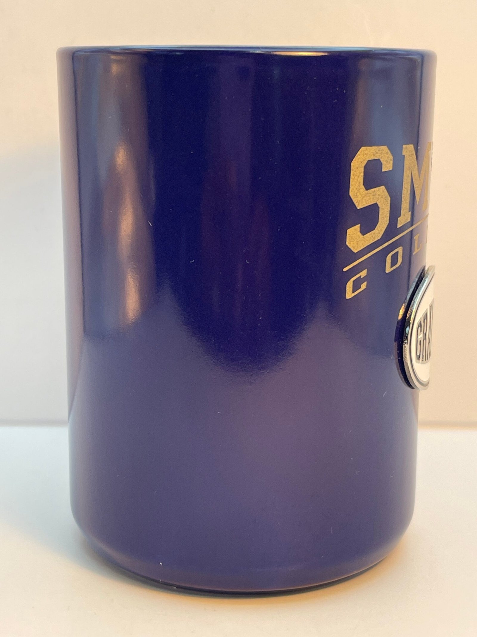 Calling all proud grandpas of Smithies! This Smith College Grandpa Bistro Mug is the perfect #cupofmood to elevate your coffee game and your family pride!