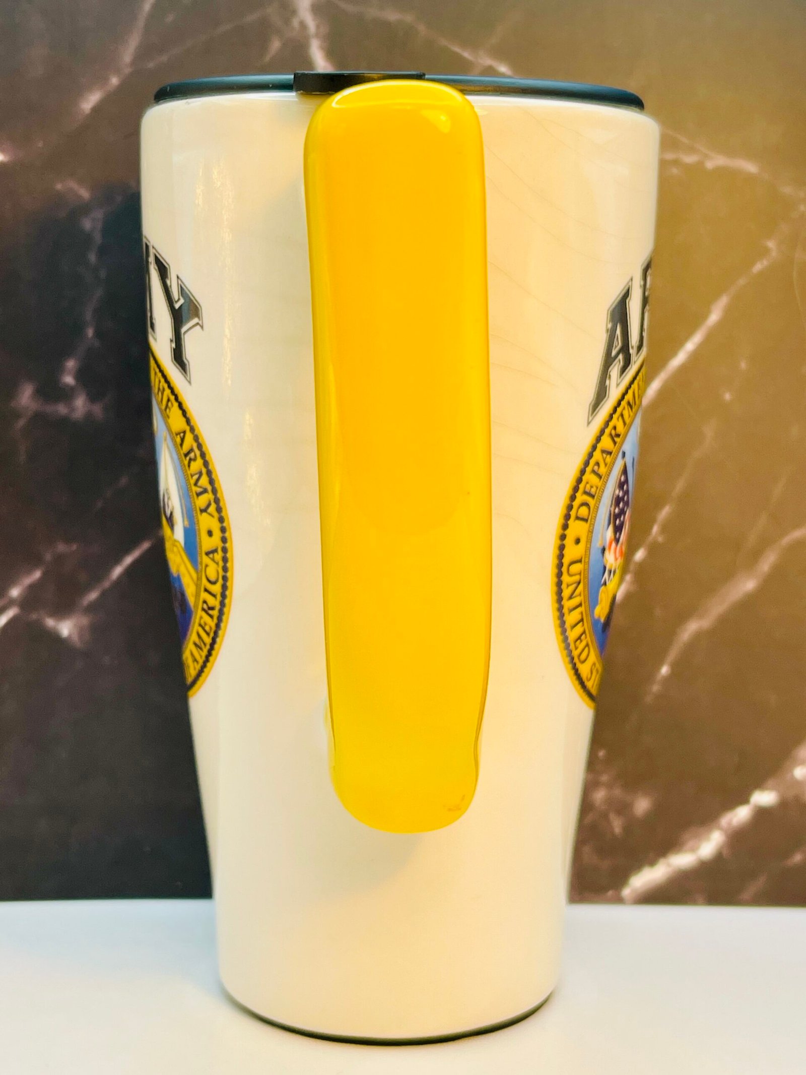 Insulated ceramic mug suitable for coffee and tea on the go