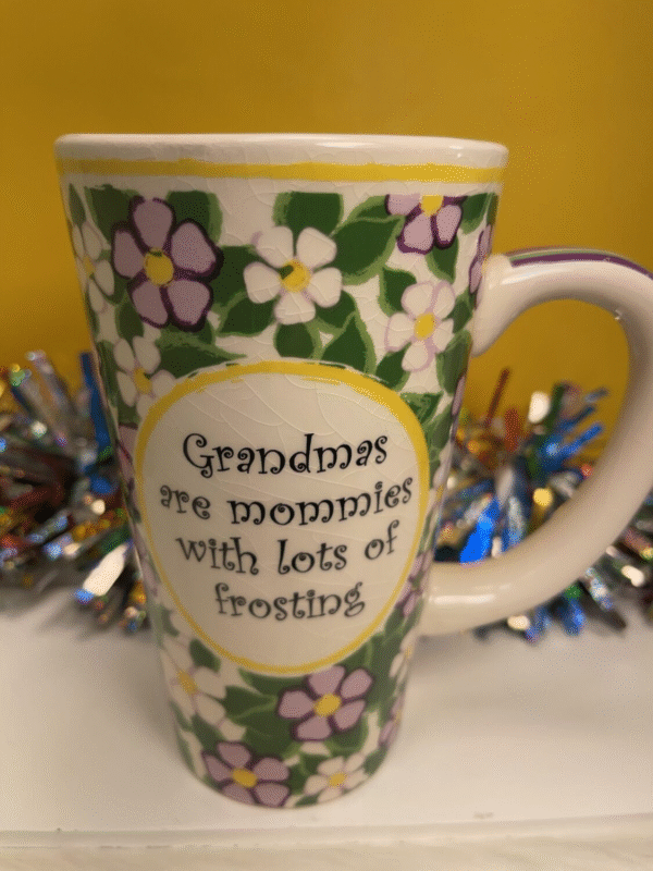 This Tumbleweed Pottery Grandma Mug is the perfect #cupofmood for Grandmas everywhere. Your Grandma deserves this cute latte mug cup!