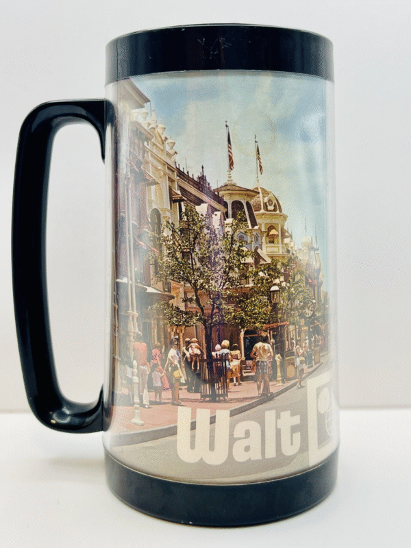 Step back in time with the Vintage Walt Disney World Thermo Serv Mug! It’s the perfect #cupofmood and a nostalgic treasure that instantly transports you to the heart of Main Street U.S.A. at Magic Kingdom.
