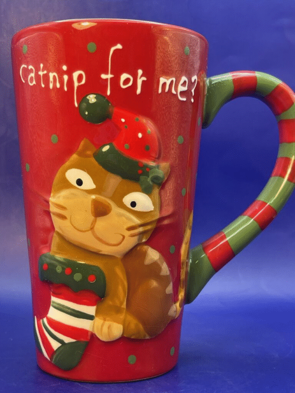 Embrace the festive feline charm with our 3D Christmas Cat Latte Mug. It’s the perfect #cupofmood and a purrfect addition to your holiday cup collection.