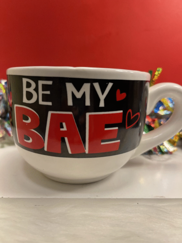 This Be My Bae Mug is perfect for a romantic meal. You’ll absolutely love this whimsical soup mug that’s the perfect #cupofmood for your honey.