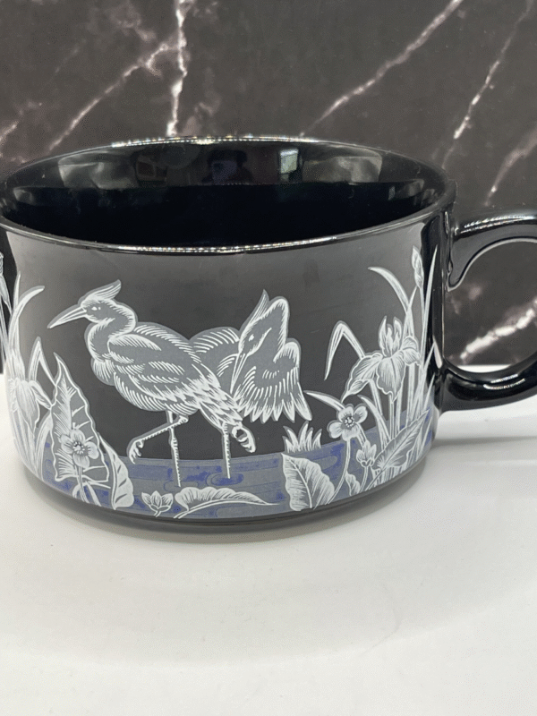 The Marsh Birds Otagiri Soup Mug is the perfect companion for your cozy meals. It’s the perfect #cupofmood and gem in the Bird Lovers Collection.