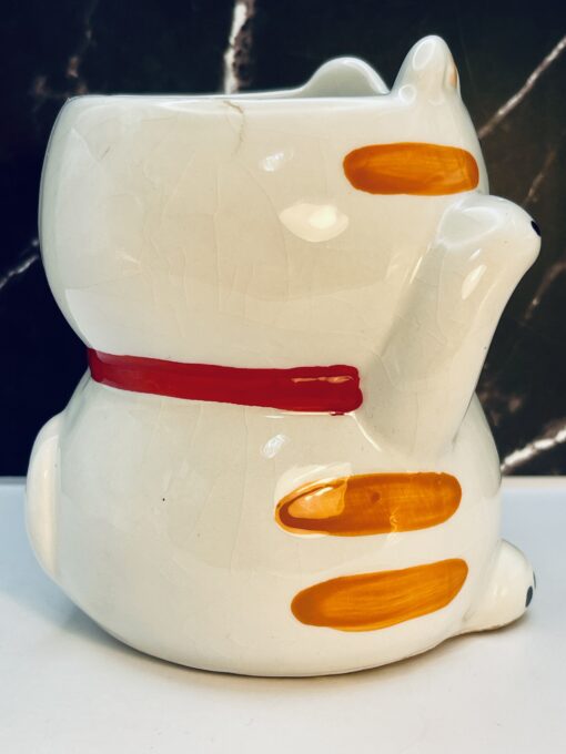 Red collar Maneki Neko coffee cup