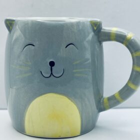 Cat mug with striped tail handle