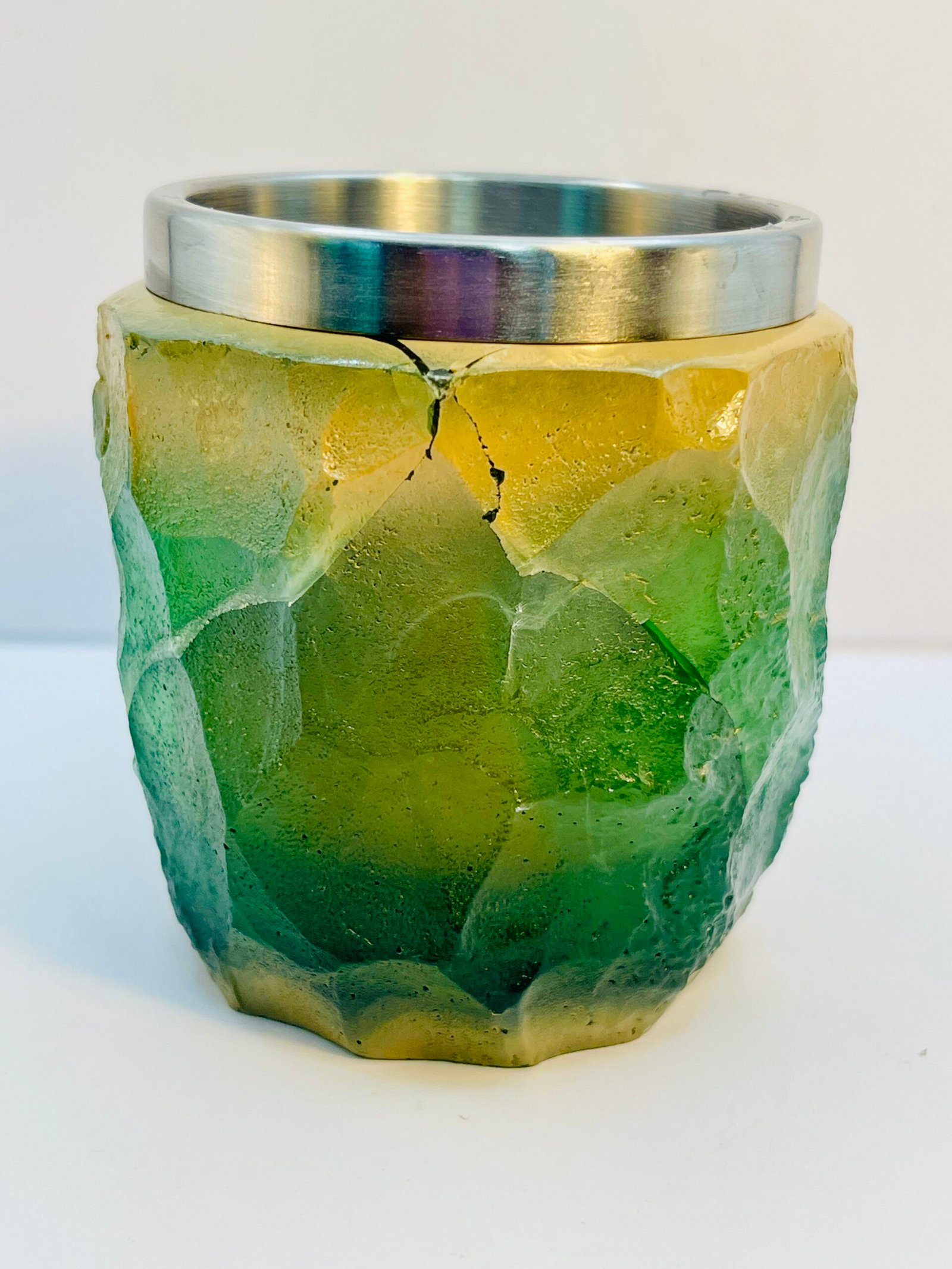 Small luxury green resin mug with handle