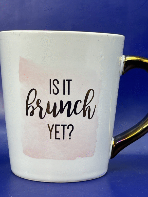Introducing the Brunch Yet Jumbo Mug from our Easy Like Sunday Morning Collection. It’s the perfect #cupofmood and the ultimate companion for your laid-back brunches and lazy weekend mornings.