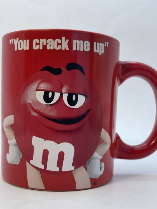 Get ready to start your day with a smile with our Crack Up Red M&M Mug. It’s the perfect #cupofmood and humourous addition in the M&M Collection.