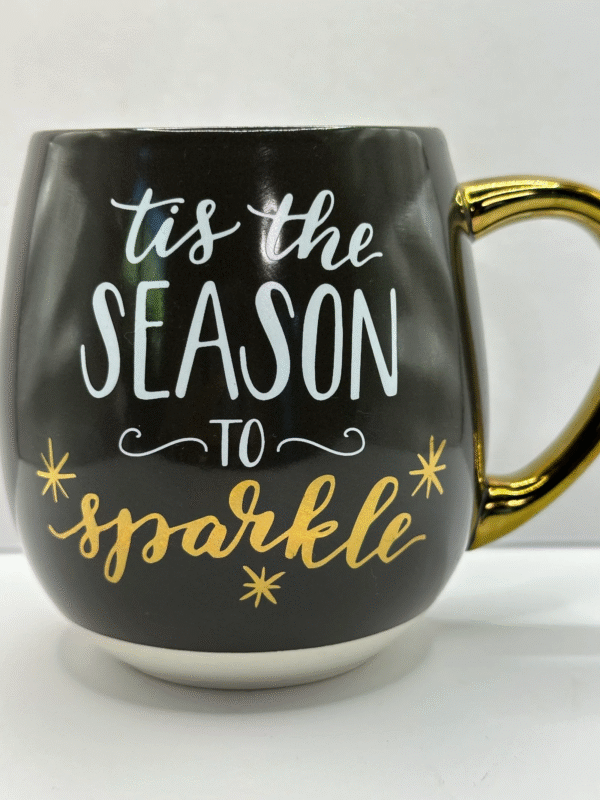 Let your holiday spirit glow with the chic and dazzling Season To Sparkle Mug! It’s the perfect #cupofmood to to elevate your morning coffee or tea.