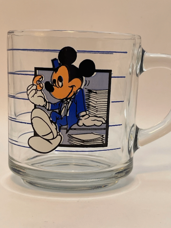 Take a trip down memory lane with our vintage Break Time Mickey Mug! It’s the perfect #cupofmood Disney aficionados and collectors alike.