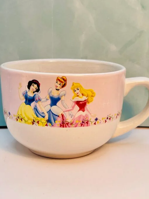 Bring a touch of magic to every sip with the Disney Princess Royal Gathering Mug. It’s the perfect #cupofmood and a a royal rendezvous with beloved princesses.