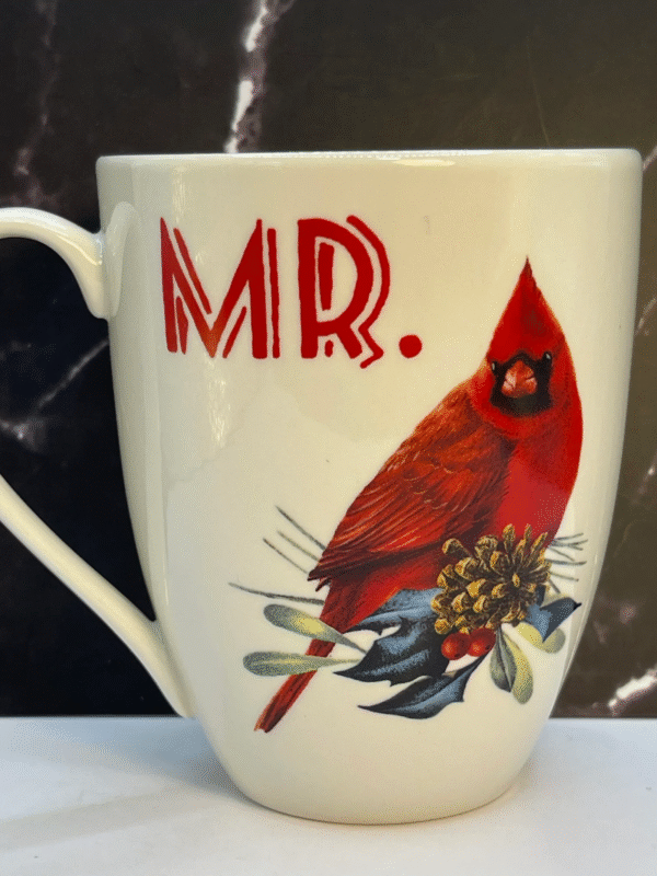 Embrace the holiday spirit with the Lenox Winter Greetings Mug! It’s the perfect #cupofmood and a gem in the Bird Lovers Collection.