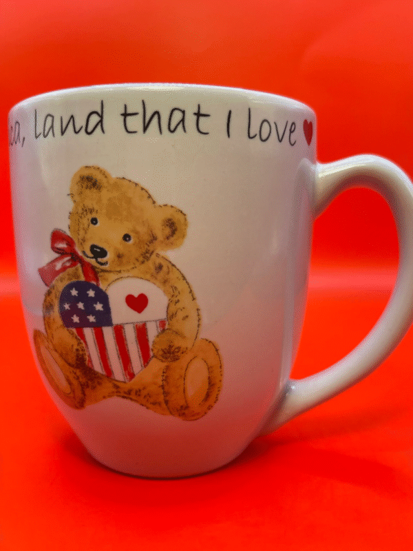This I Love America Mug with American Flag and Patriotic Teddy Bear is the perfect #cupofmood. Especially for anyone who loves America.
