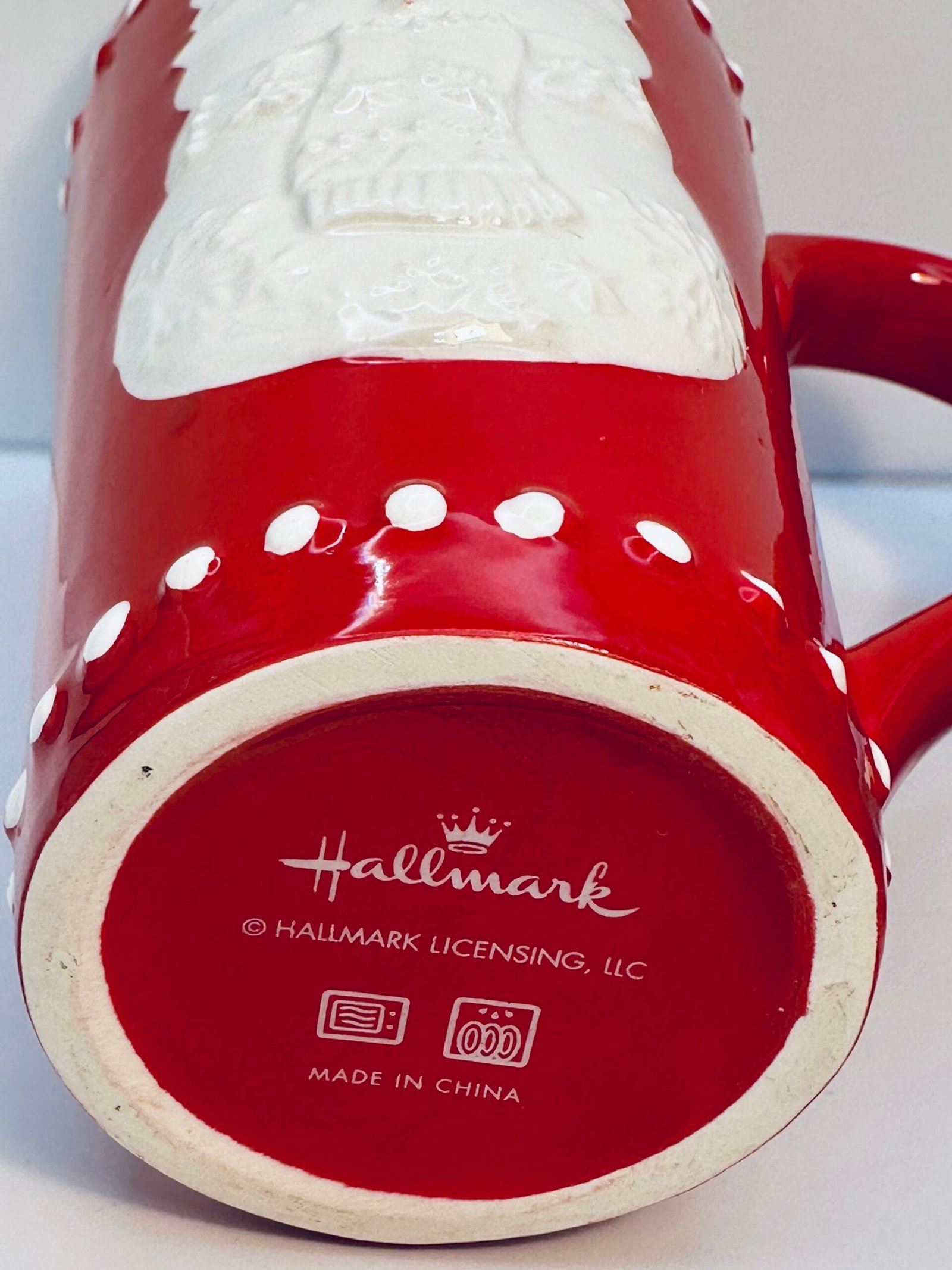 Raised snowman design holiday mug