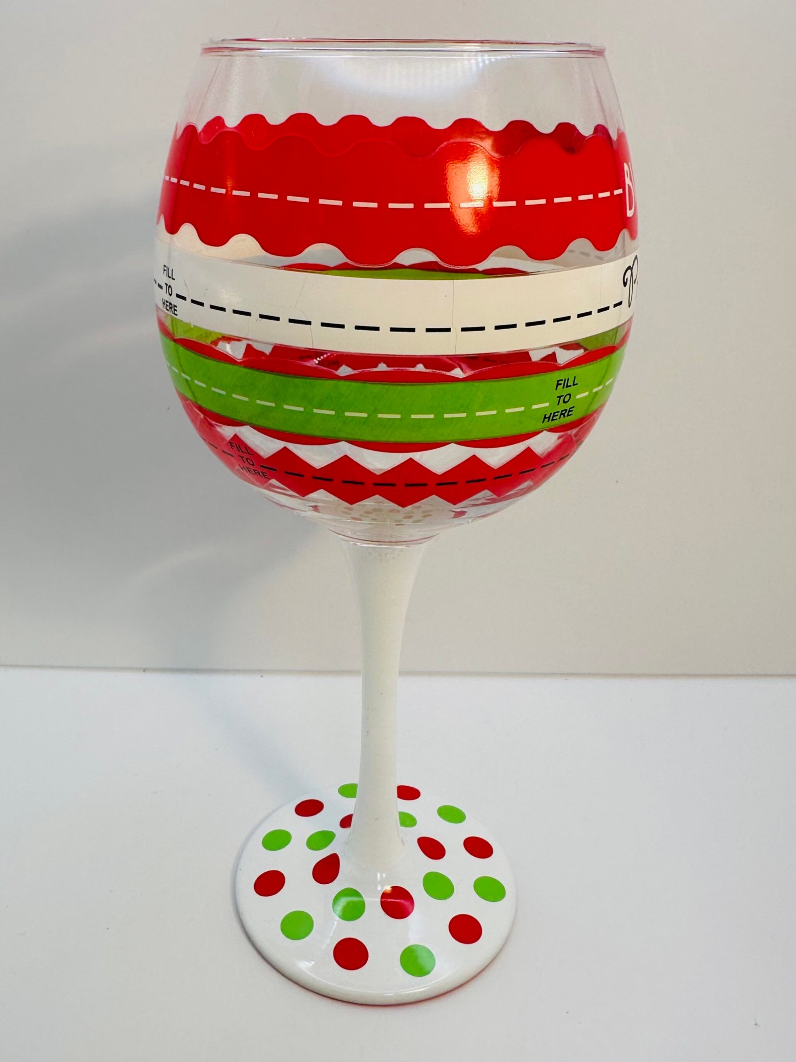 Reindeer fill line Christmas wine glass
