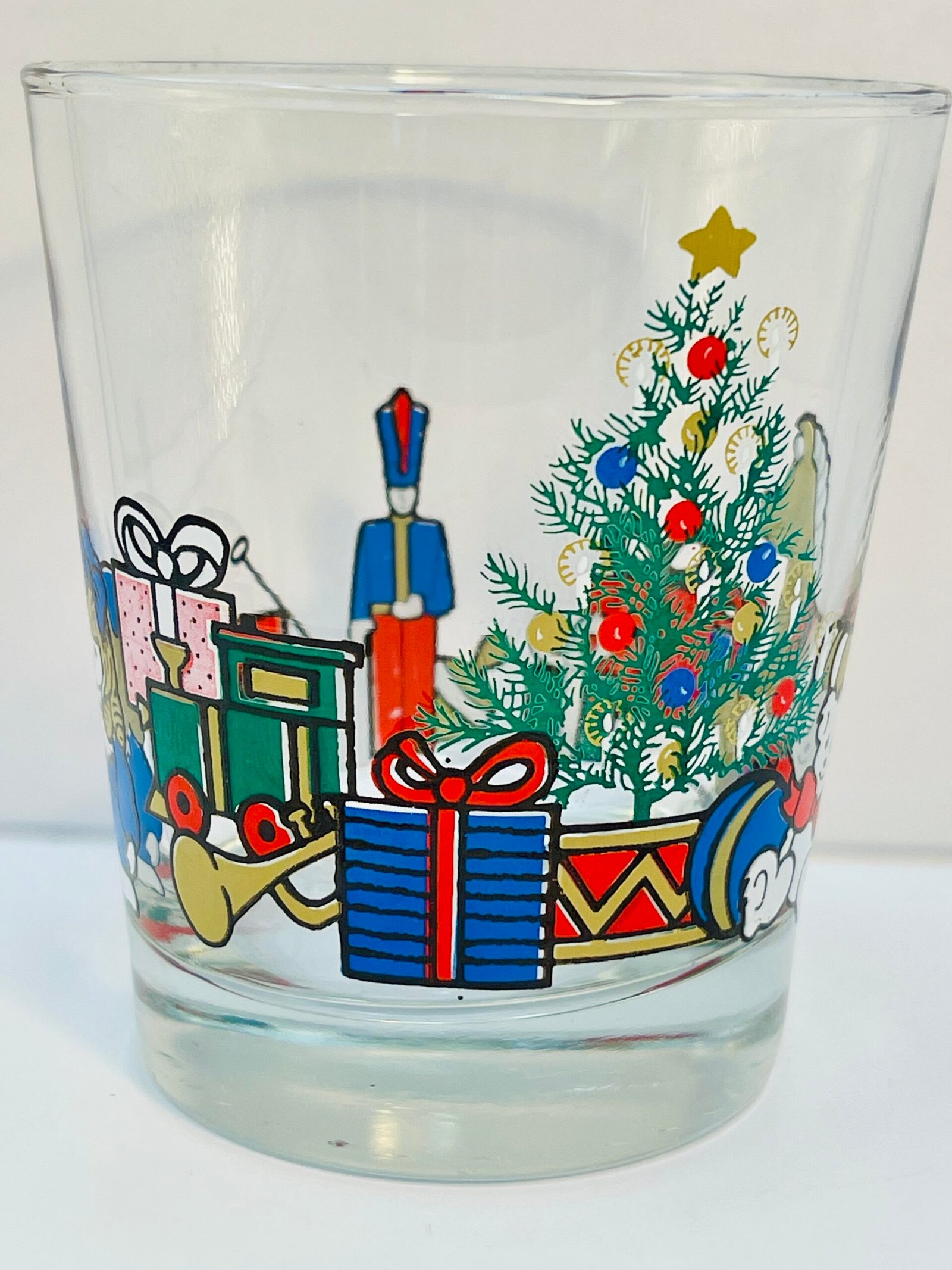 Vintage Anchor Hocking Christmas tumbler 1988