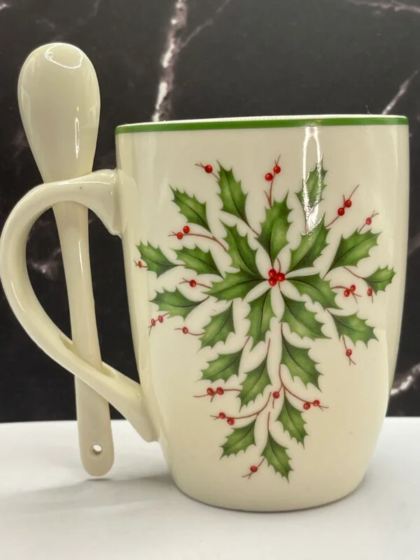 Elevate your holiday sipping experience with the timeless charm of the Lenox Holiday Holly Spoon Mug. It’s the perfect #cupofmood to sip in elegance.