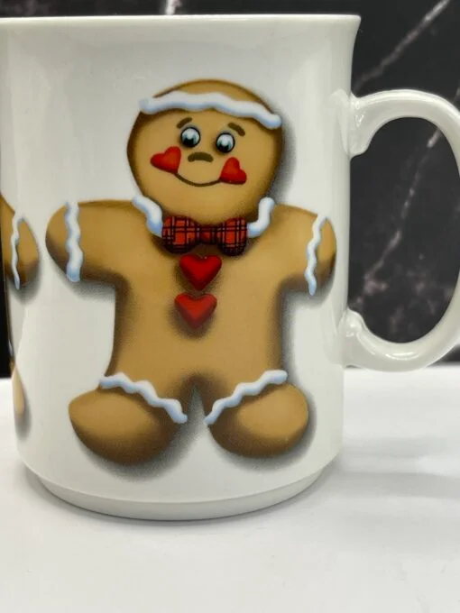 The holiday season just got a whole lot sweeter with the Gourmet Village Gingerbread Mug! It’s the perfect #cupofmood and a sweet sip of holiday cheer.