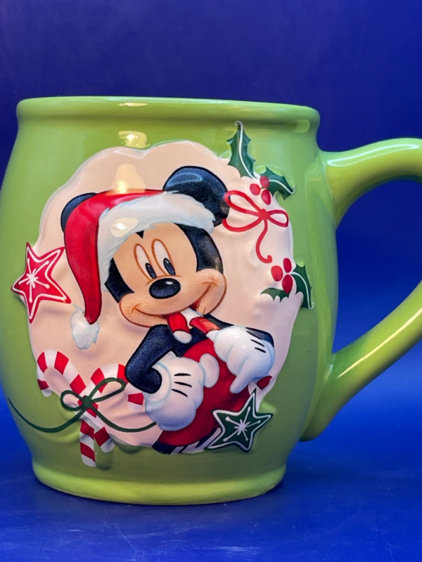 Unwrap the magic of the season with our 3D Christmas Mickey Mouse Mug! It’s the perfect #cupofmood and festive journey into the heart of the holiday spirit.