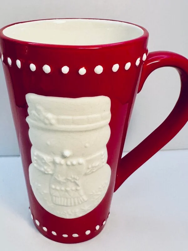 The Hallmark 3D Snowman Red Latte Mug is the perfect #cupofmood and kind of Christmas cup that instantly upgrades your cocoa game.