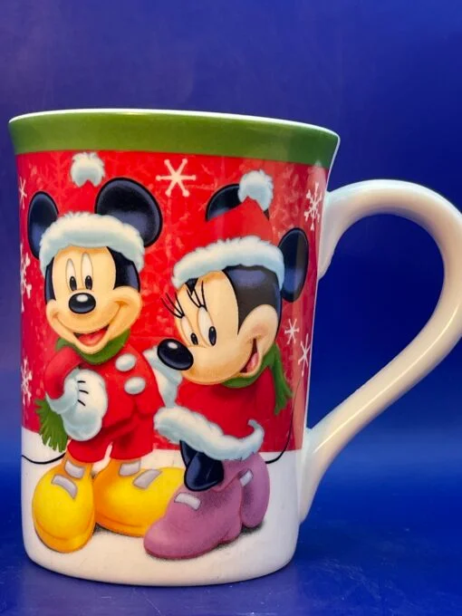 Elevate your holiday cheer with our Disney Christmas Mickey and Minnie Mouse Mug! It’s the perfect #cupofmood bringing the magic of the season to every sip.
