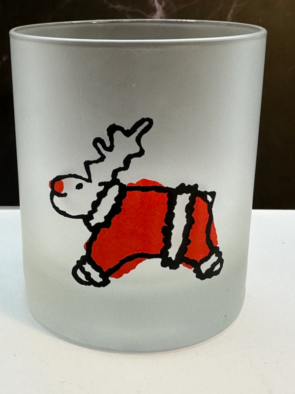 Add a dash of holiday cheer to your whiskey collection with the Rudolph Reindeer Whiskey Glass! It’s the perfect #cupofmood and the perfect winter sipper.