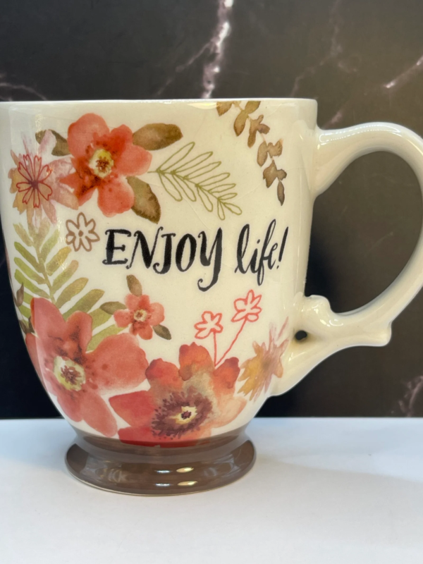 Start every morning with a inspiration and charm with the Cracker Barrel Enjoy Life Mug!