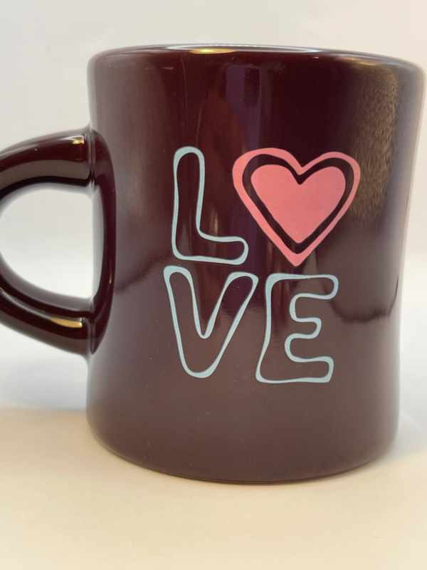 With this Purple LOVE Mug by Life Is Good you’re sure to embrace the art of savoring life. It’s the perfect #cupofmood to ignite your mornings.
