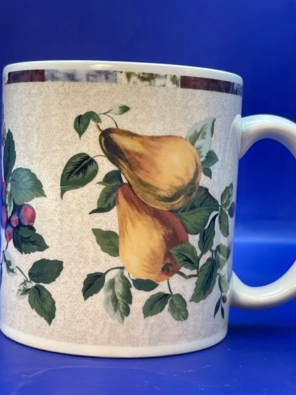 Elevate your beverage experience with our delightful Sakura Sonoma Fruit Mug! It’s the perfect #cupofmood that adds a touch of fruity bliss!