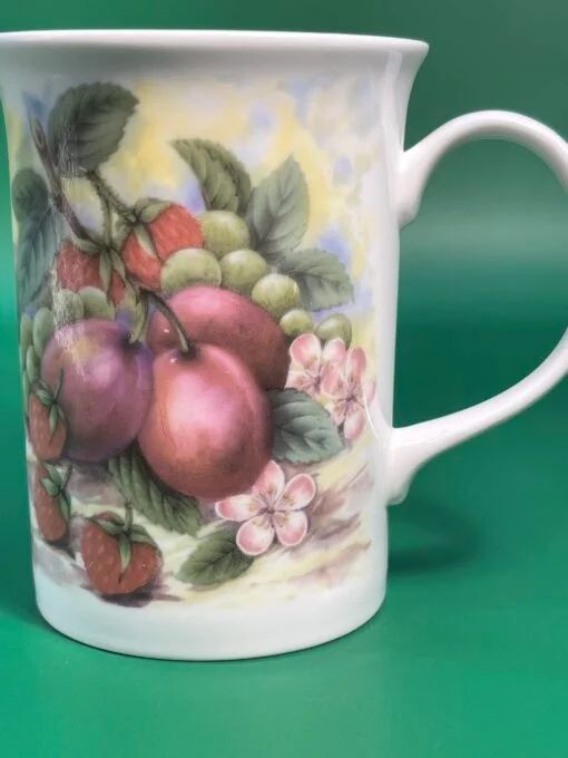 This Churchill China Fruit Cup is the perfect #cupofmood for people who love Churchill Fine Bone China. This is a very special Fine Bone China Coffee Cup.