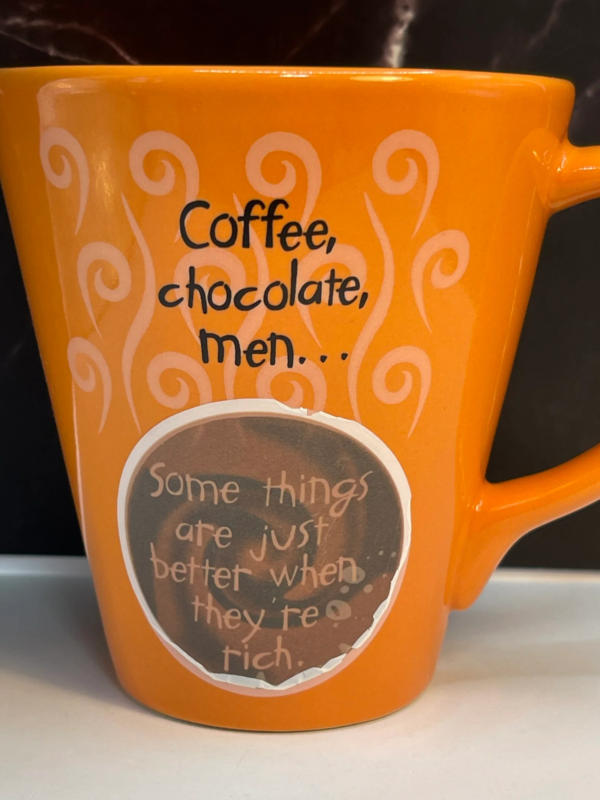 The Coffee Chocolate Men Heat Activated Mug is here to add some fun to your daily routine. It’s the perfect #cupofmood for chocolate lovers!