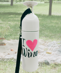 wine travel bottle with cup lid picnic scene outdoor blanket drinks and accessories