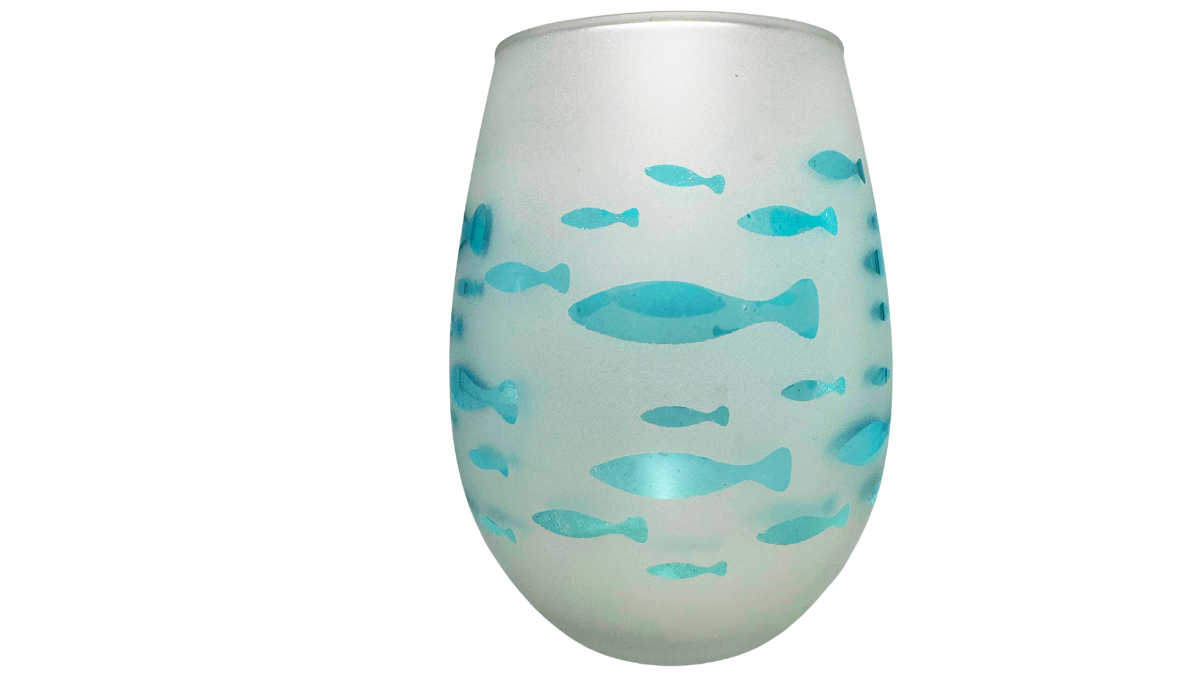 Aqua Fish Wine Glass alternate rotated view with school of aqua fish and frosted finish